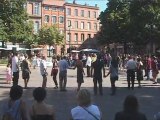 Initiation tango Place St Georges par Máquina Tanguera Tangopostale 2011 Toulouse