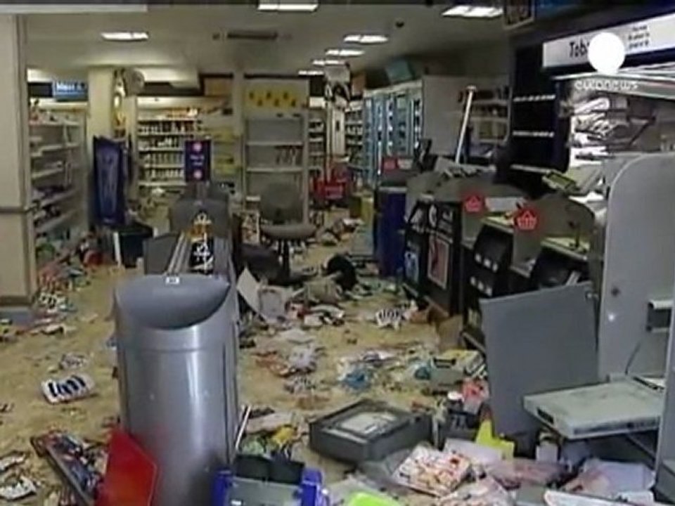 A Croydon scene di distruzione e disperazione