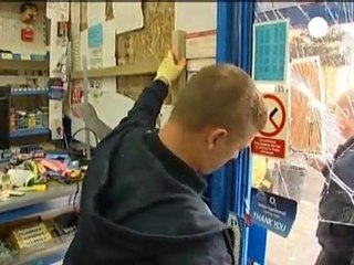 Scontri a Londra, morto un giovane