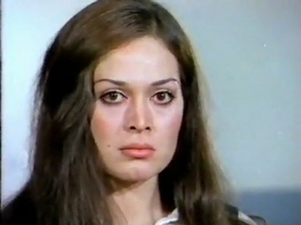 Bir genç kızın Roman -1- Türkan Soray - Ediz Hun