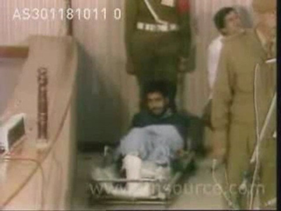 ‫محاكمة قتلة السادات واعتراف خالد الإسلامبولى أنه قتل السادات