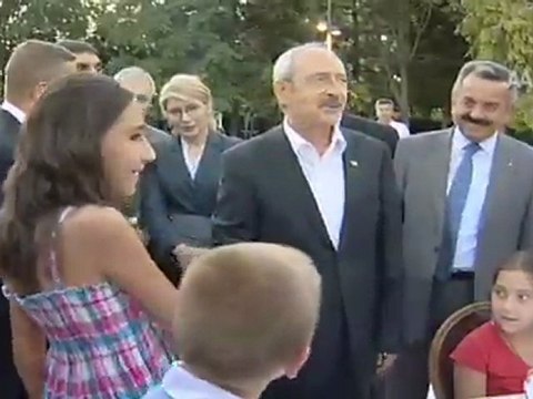 KILIÇDAROĞLU İFTAR YEMEĞİ VERDİ