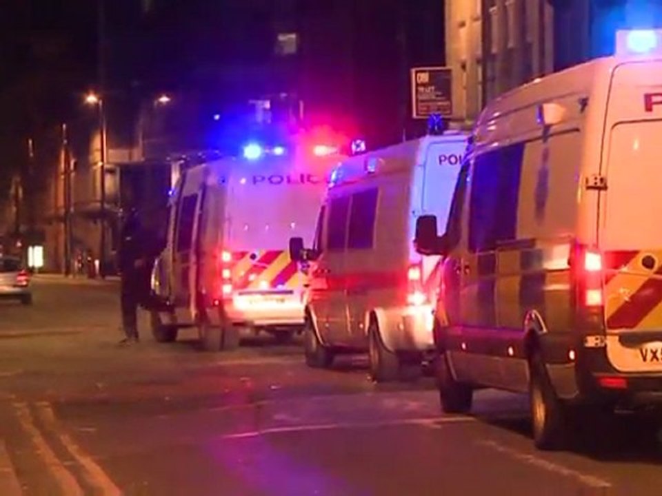 Krawalle greifen auf Manchester über - Drei Tote in Birmingham
