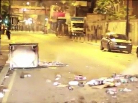 Kristen Stewart Under Police Guard in London After Riots