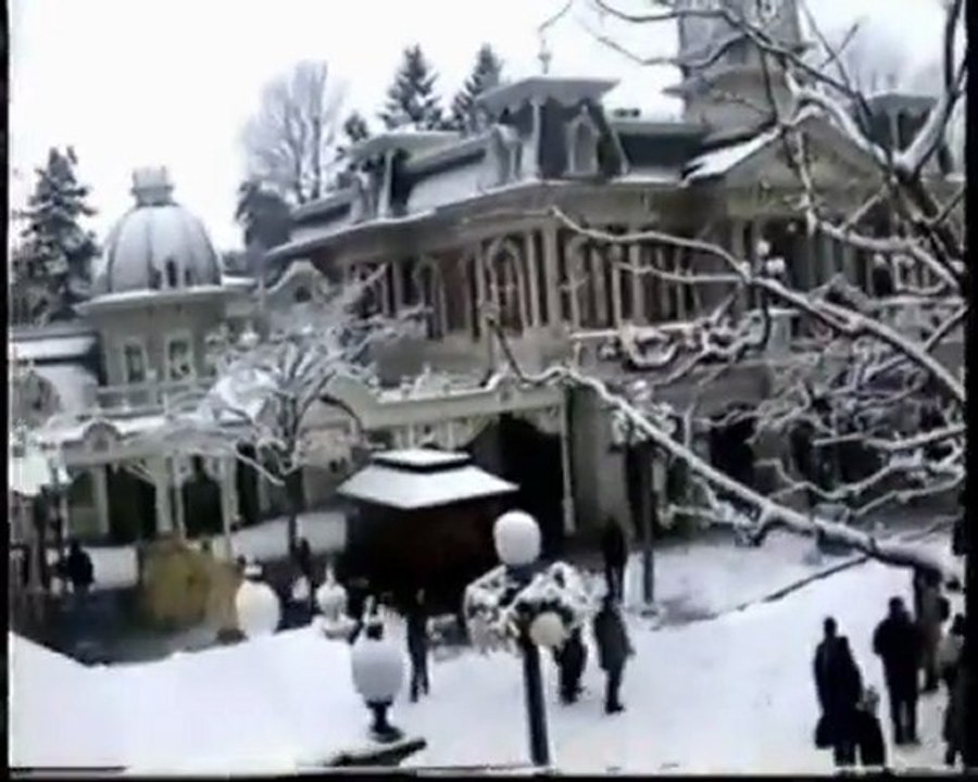 disneyland sous la neige