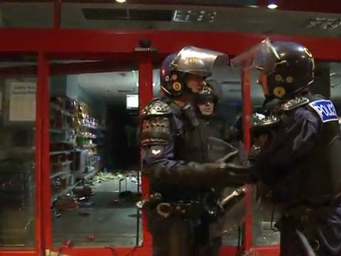 Disturbios se extienden a nuevas ciudades británicas