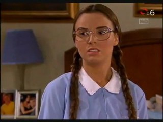 Larry pide opinión a Gaby sobre su luna de miel con Pilar...