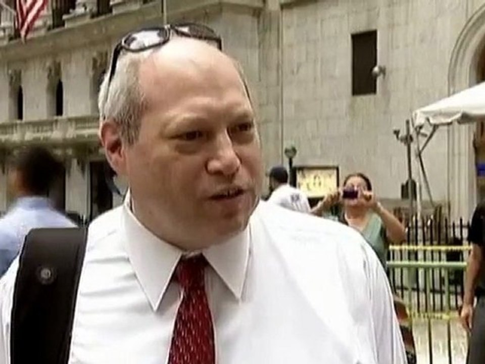 Wall Street looking to Washington Rough Cut (No reporter narration)