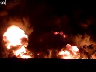 London Riots - Riesige Fire At Sony Distribution Centre