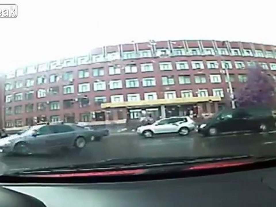 Der LKW war schneller ... Absturz