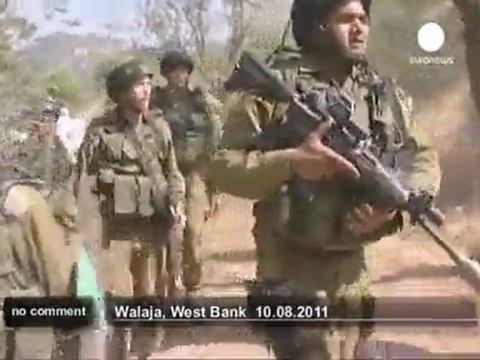 Manifestation contre la barrière... - no comment