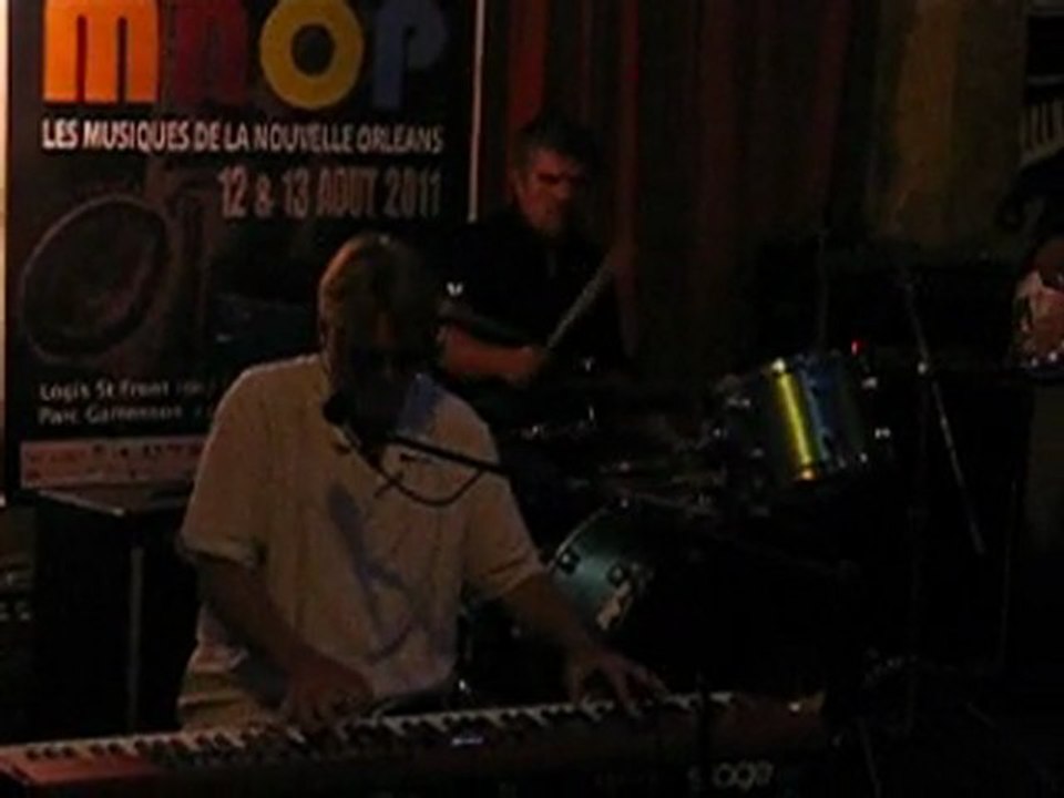 Tom WORRELL au Bugue en août 2011 avec Talk That Talk