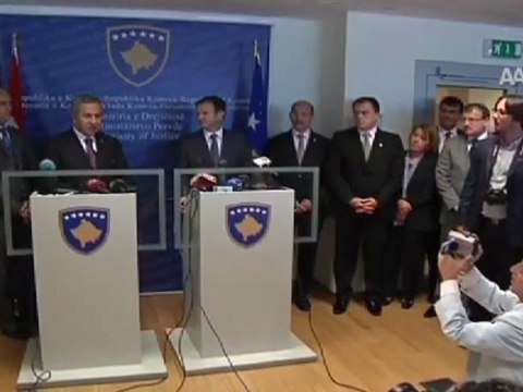 ARINÇ İLK KEZ KONUŞTU