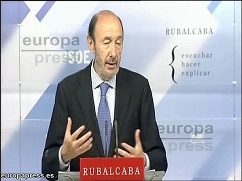 Rubalcaba pide que se amplíen los 400 euros