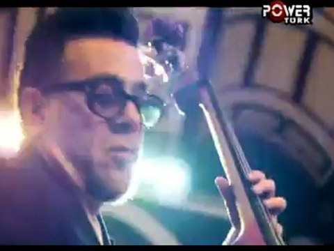 Teoman - Tek Başına Dans Yeni Klip 2011 [HQ]