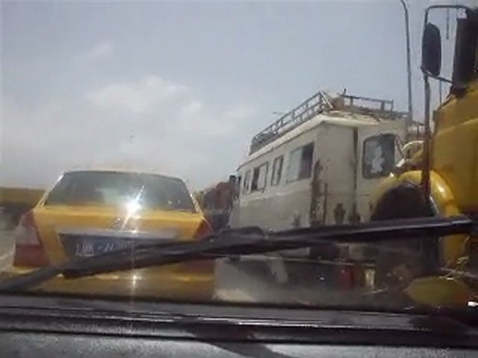 Embouteillages entrée de Dakar....juillet 2011