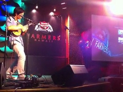 Jake Shimabukuro - While My Guitar Gently Weeps