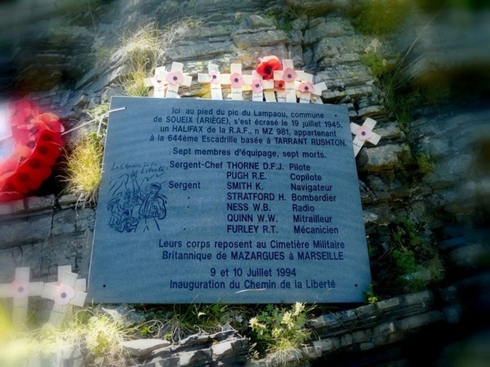 Mont Valier-Col des Crabérous-Pic de Lampau - Chemin de la Liberté-Freedom Trail. Epave du Halifax III (ME 981) -Crash Halifax. RAF Squadron 644 - Memories