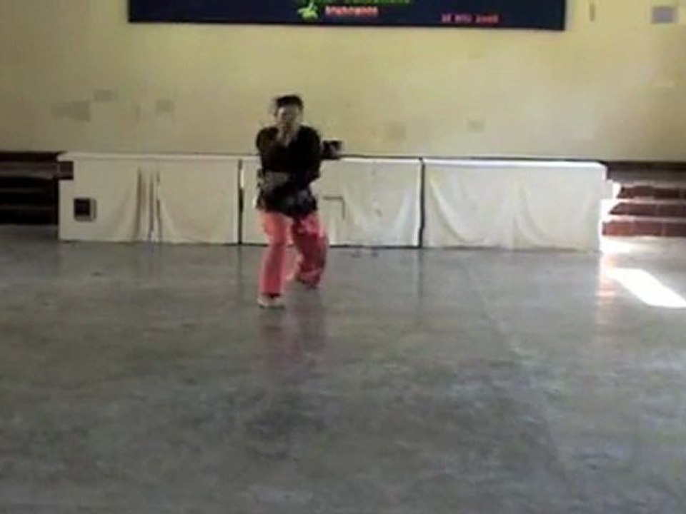 PERGURUAN SENI SILAT ELANG PUTIH BONDOWOSO INDONESIA