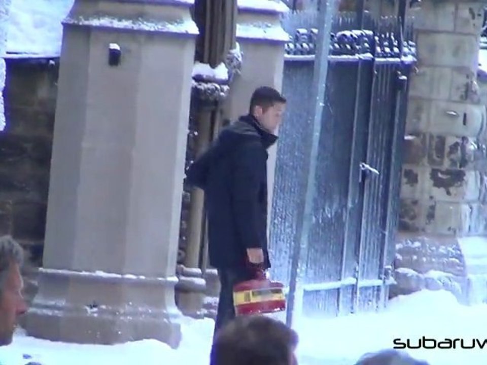 The Dark Knight RIses - Joseph Gordon-Levitt "Filming Scene in Snow"