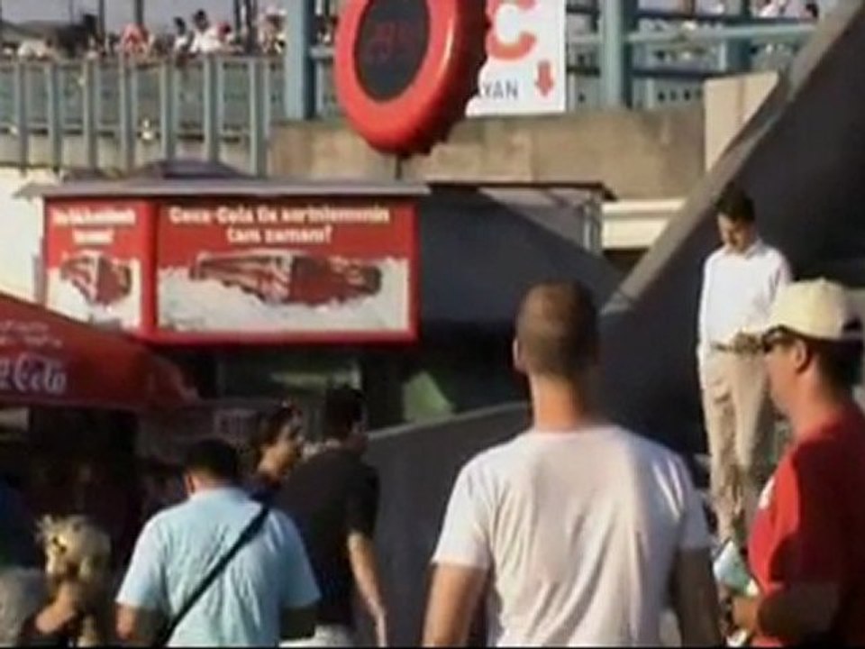 hidayet Doğan-DÜNYALAR GÜZELİ (2011)