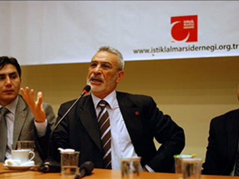 Müslüman kâfirlerin sultası altında yaşadığını bilmiyorsa Müslüman değildir.