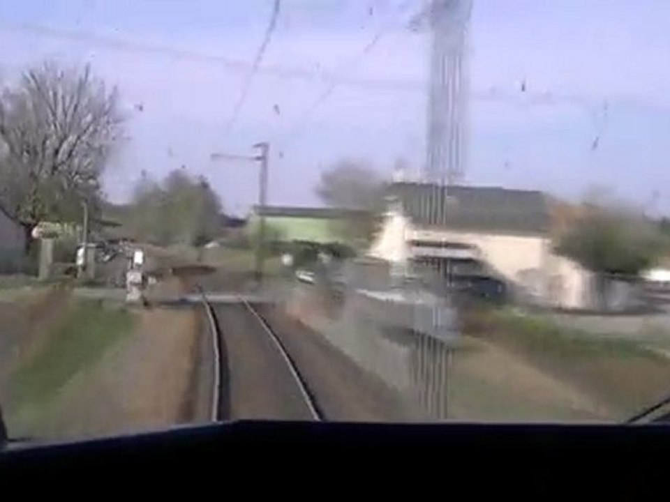 10. BRESSUIRE - SAUMUR EN CABINE