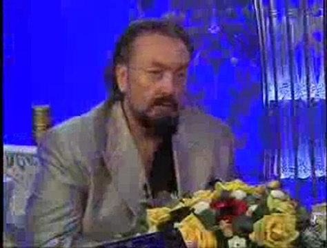 Türk milleti olarak büyümeyi ve Türk islam birliğini istemekle mükellefiz