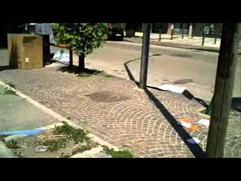 Aversa - Discarica nel parcheggio di Viale Europa