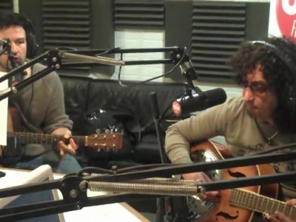 Jean-Pierre Danel & Nono (de Trust) Promo de l'album Out of the blues sur Ouï FM (Nov. 2010)