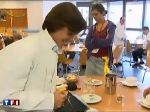 A Lourdes, les jeunes font étape vers les JMJ 2011