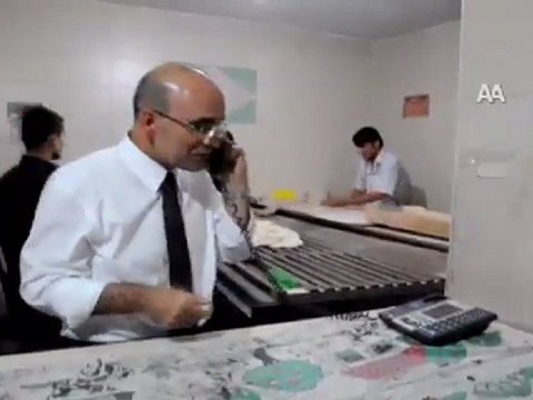 BAKAN ŞİMŞEK PİDE PİŞİRDİ