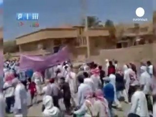 Siria, i tank dell'esercito sparano a Latakia