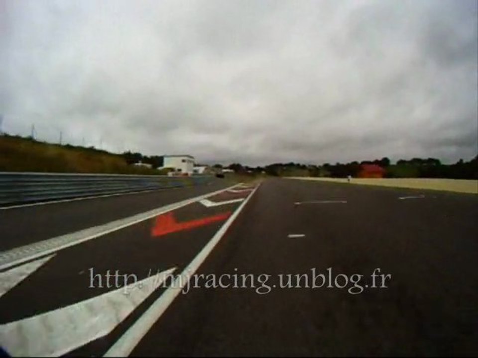 1 tour en CB 500 au circuit de Pau Arnos en 1'32"8