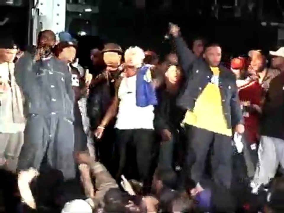 Dr Dre, Snoop Dogg, Xzibit & Nate Dogg "Bitch P...
