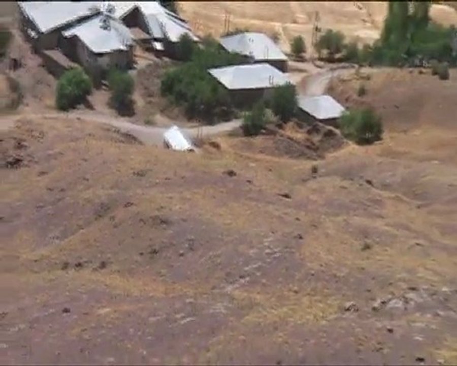 ELAZIĞ SİVRİCE BAŞKAYNAK KEYDAN KÖYÜ 2011 4.VİDEO