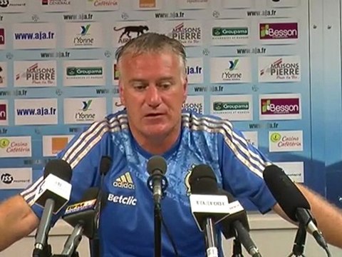 Deschamps : On a dû rester dans le vestiaire...