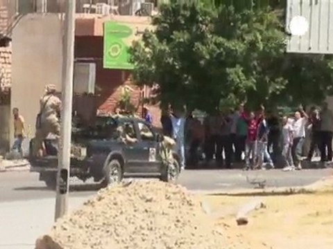 Kadhafi exhorte ses partisans à faire front