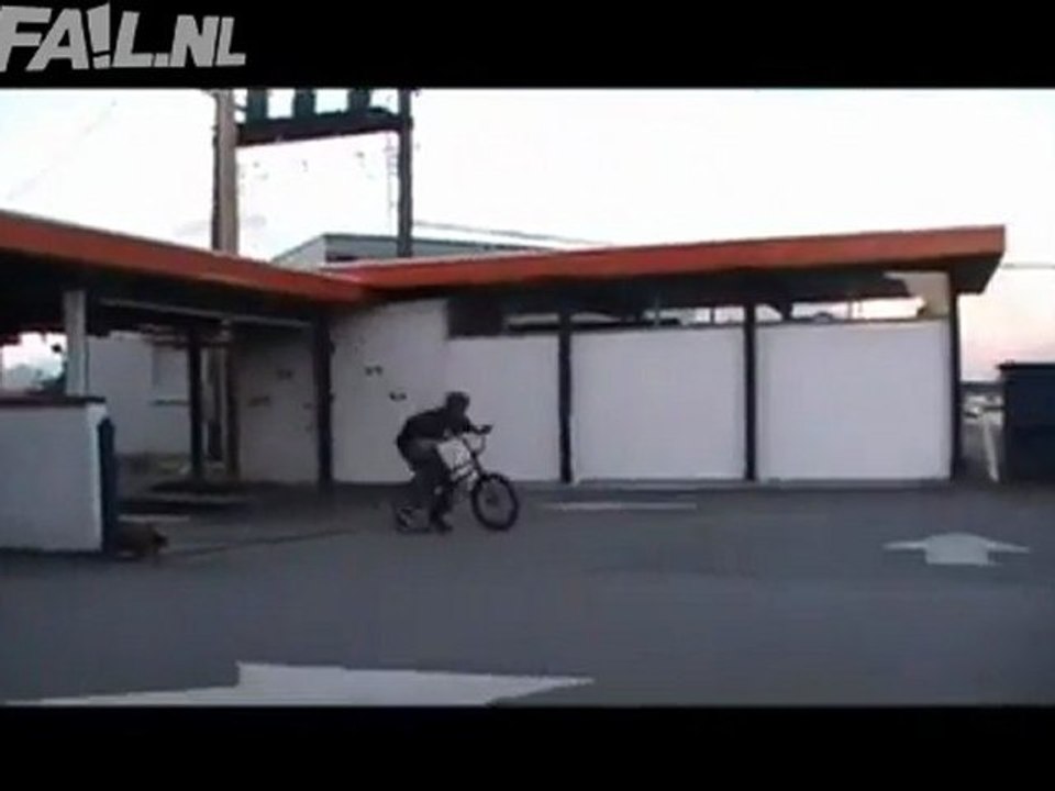 Mit dem Fahrrad auf dem Dach Fail