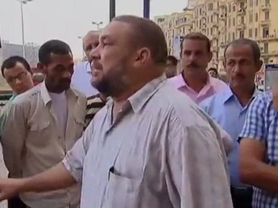Clashes outside Mubarak trial
