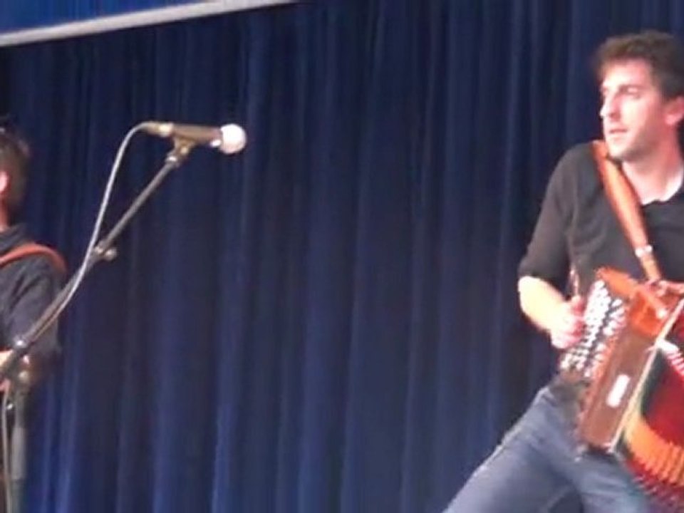 duo Didier laloy et Bruno Le Tron au festival rencontres luthiers Château D'Ars