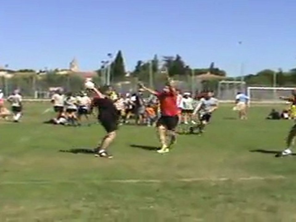 VIDEO 5 - loisirlhand au tournoi de mazan 2011
