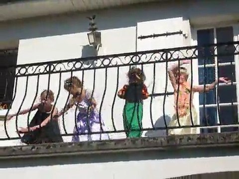 Festival Confo 2011 - danse balcon cousins Lucas