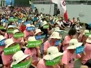 South Koreans protest against Japan