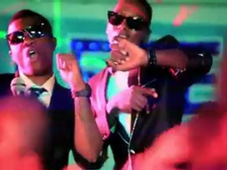 FOLLOW ME BY YUNG6IX ft WIZKID