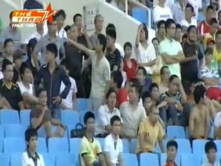 Sông Lam Nghệ An đẩy Hà Nội ACB xuống hạng