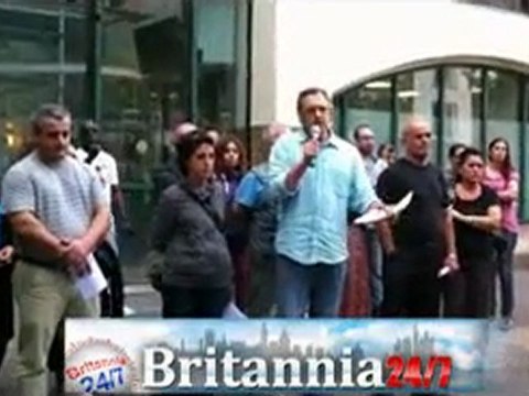 Turkish-Kurdish Community in Dalston Gives Press Announcement About Riots in London