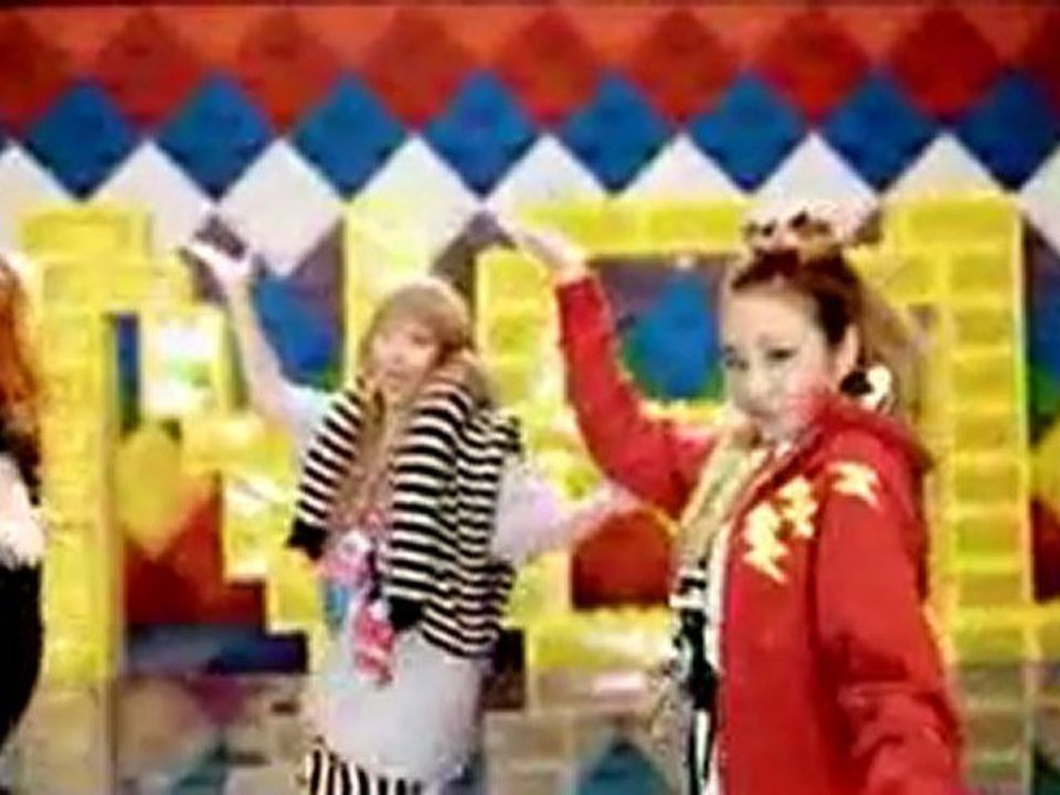 2NE1 - Don't Stop The Music