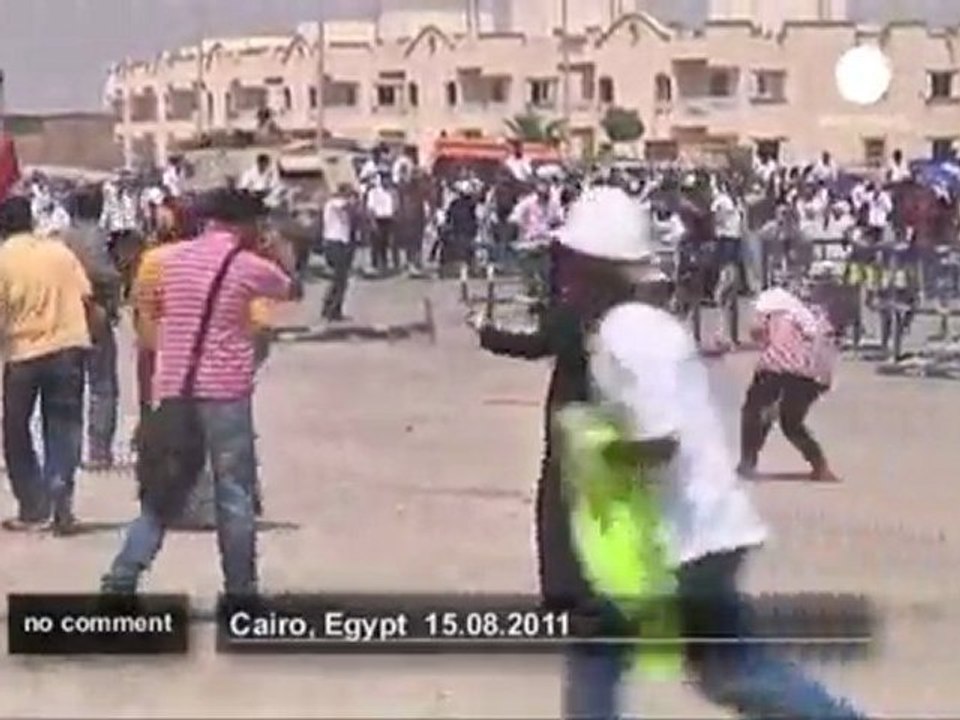 Affrontements au Caire en marge du procès... - no comment