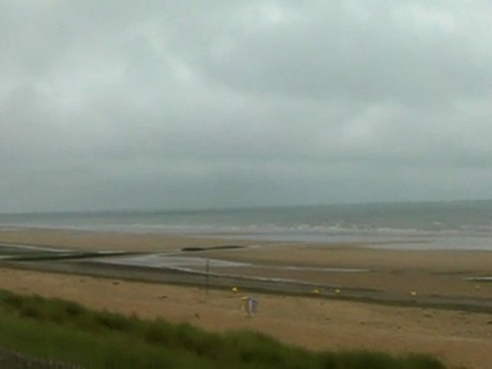 Visite sur la plage de débarquement de Courcelles sur mer (Secteur Juno ...
